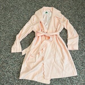 Club Monaco Frederricka Scalloped
Trench Coat in Rose Women's L